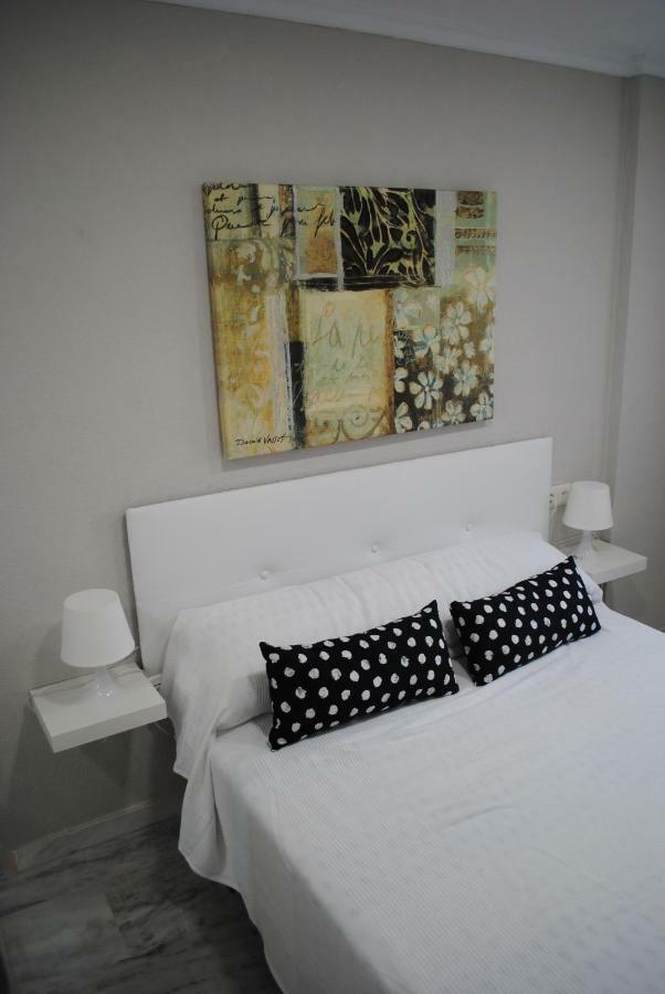 Apartamentos Laguna Beach Torrox Luaran gambar