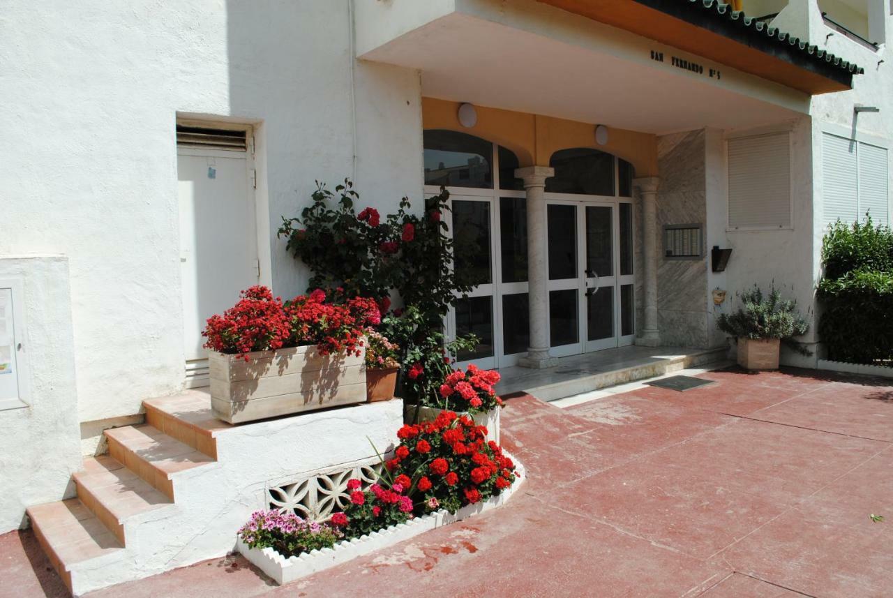 Apartamentos Laguna Beach Torrox Luaran gambar