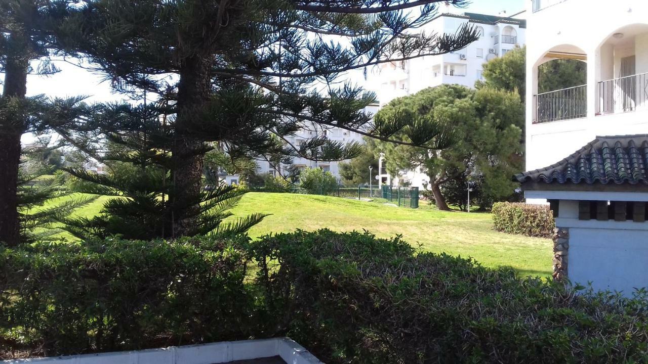 Apartamentos Laguna Beach Torrox Luaran gambar